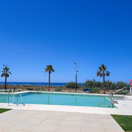 Espectacular Apartamento En Primera Linea De Playa Torrox Exterior photo