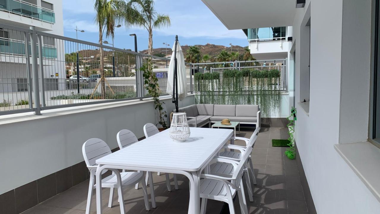 Espectacular Apartamento En Primera Linea De Playa Torrox Exterior photo