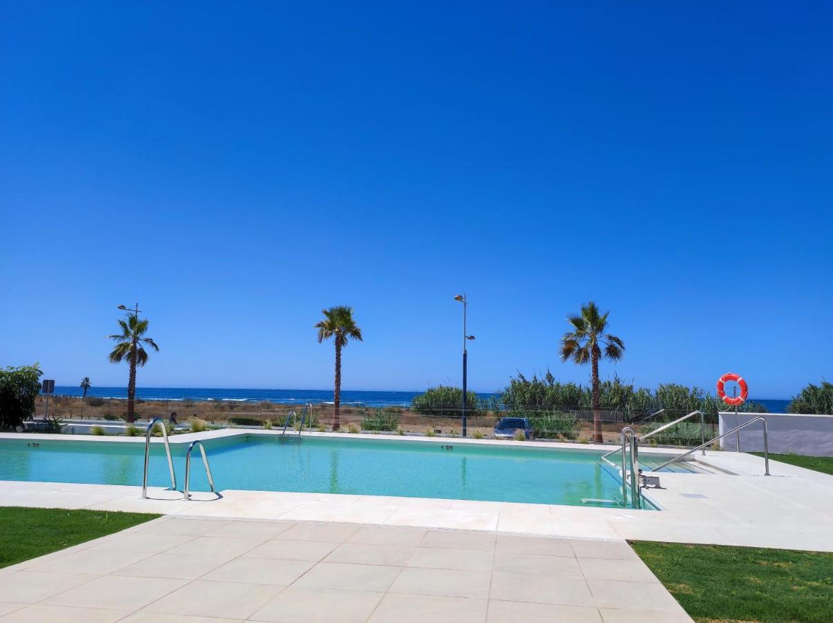 Espectacular Apartamento En Primera Linea De Playa Torrox Exterior photo