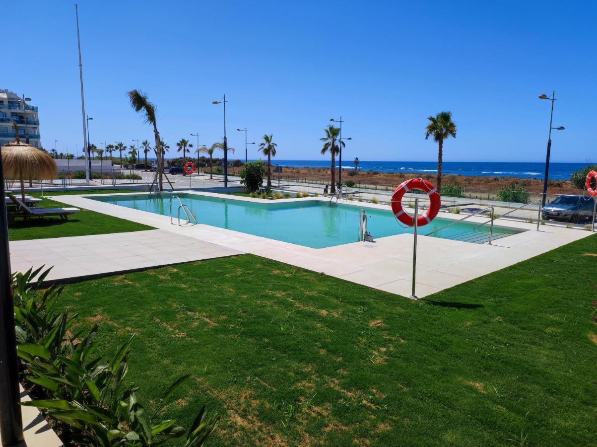 Espectacular Apartamento En Primera Linea De Playa Torrox Exterior photo